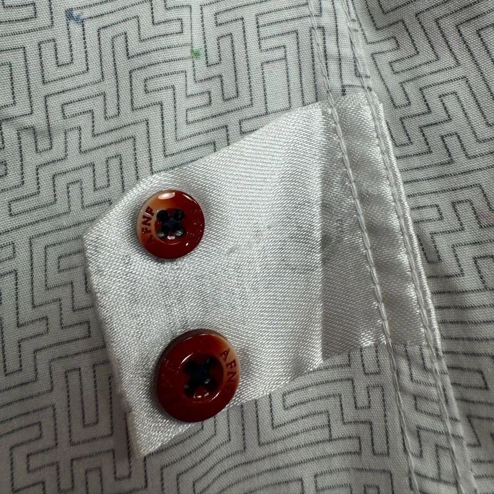 A Fish Named Fred button up shirt - Picture 7 of 8
